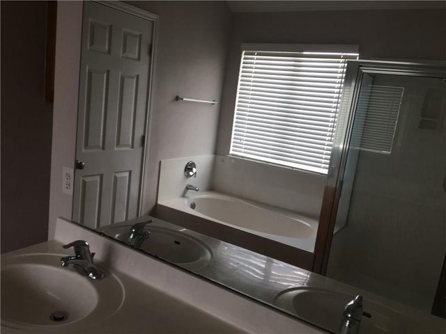 312 Estate DR, Hutto, TX 78634