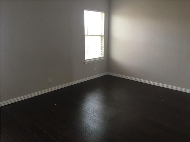 312 Estate DR, Hutto, TX 78634