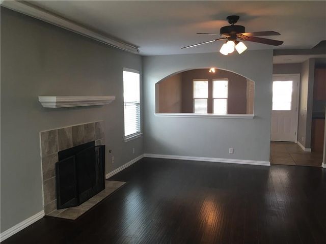 312 Estate DR, Hutto, TX 78634