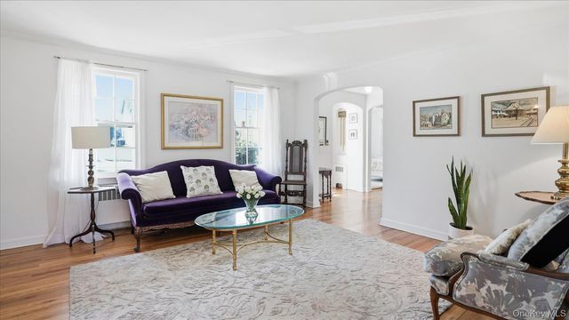 6 Derby Road, Port Washington, NY 11050