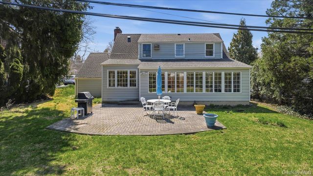 6 Derby Road, Port Washington, NY 11050