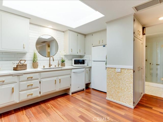 13962 El Dorado Dr M2 60F, Seal Beach, CA 90740