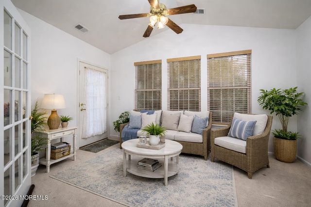 98 Stamford Drive, Jackson, NJ 08527