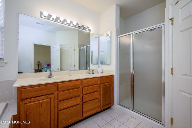 98 Stamford Drive, Jackson, NJ 08527