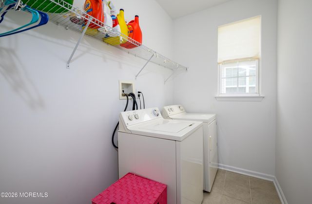 98 Stamford Drive, Jackson, NJ 08527