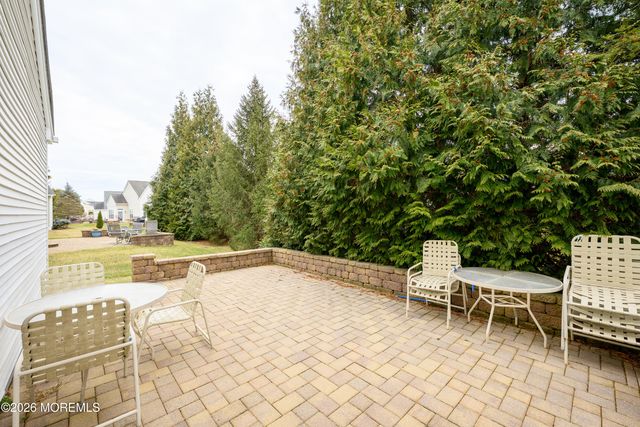 98 Stamford Drive, Jackson, NJ 08527