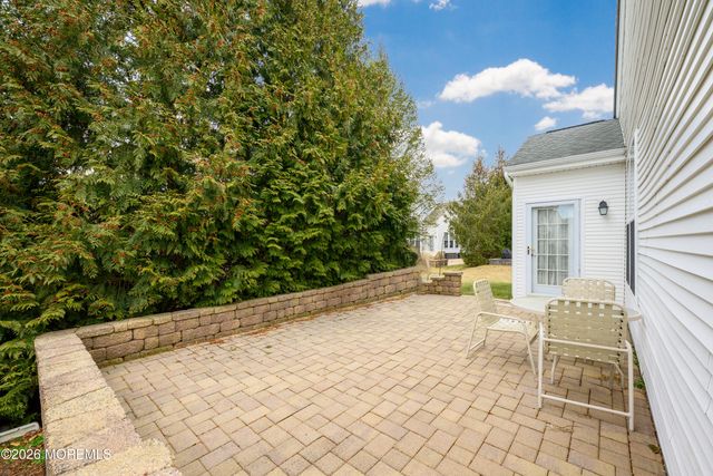 98 Stamford Drive, Jackson, NJ 08527