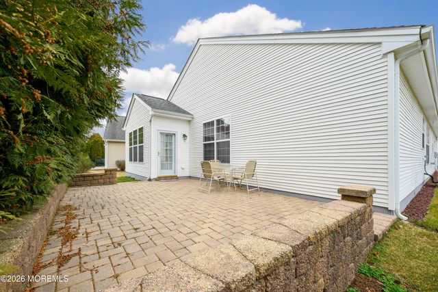 98 Stamford Drive, Jackson, NJ 08527