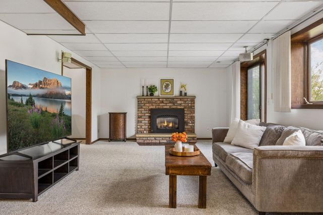 2720 Pineview Lane N, Plymouth, MN 55441