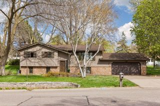 2720 Pineview Lane N, Plymouth, MN 55441