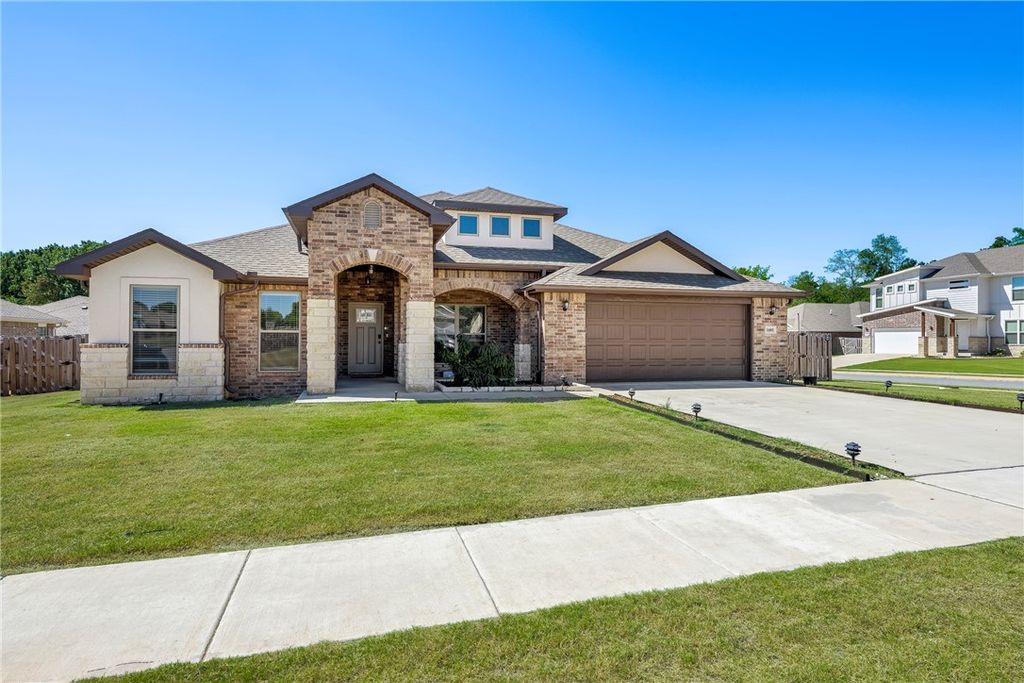 1601 Ari Avenue, Centerton, AR 72719