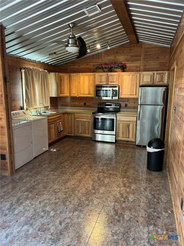 1775 Cattail, Canyon Lake, TX 78133
