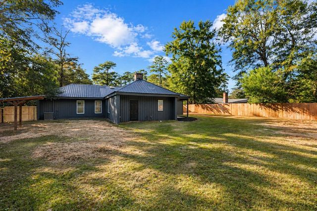1404 Hiawatha Drive, Dothan, AL 36303