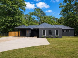 1404 Hiawatha Drive, Dothan, AL 36303
