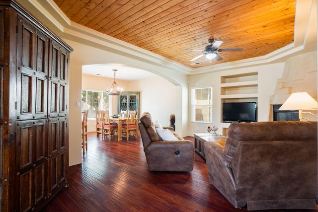 4004 Arapahoe Avenue NW, Albuquerque, NM 87114