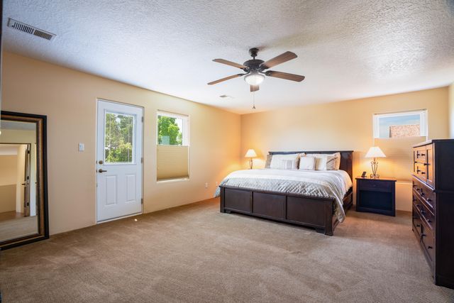 4004 Arapahoe Avenue NW, Albuquerque, NM 87114