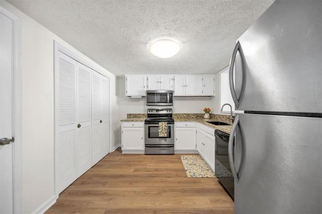 7750 Roswell Road 9F, Sandy Springs, GA 30350