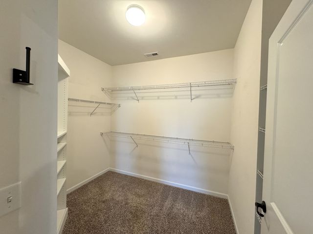 2817 Bluestem Ln, Murfreesboro, TN 37128