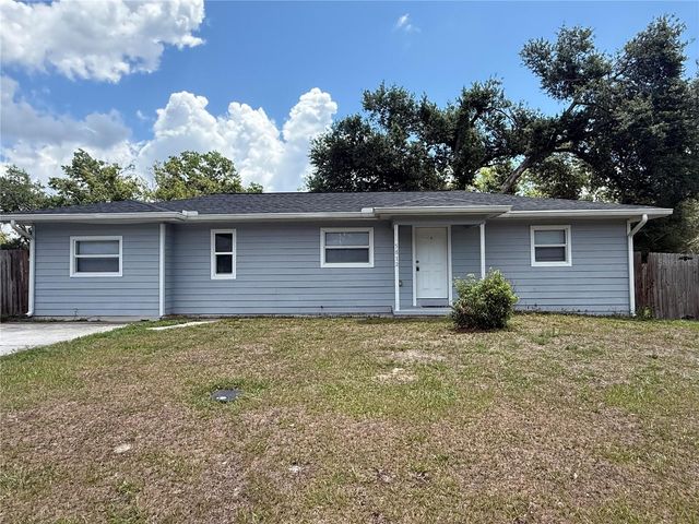 5812 17TH STREET, Zephyrhills, FL 33542