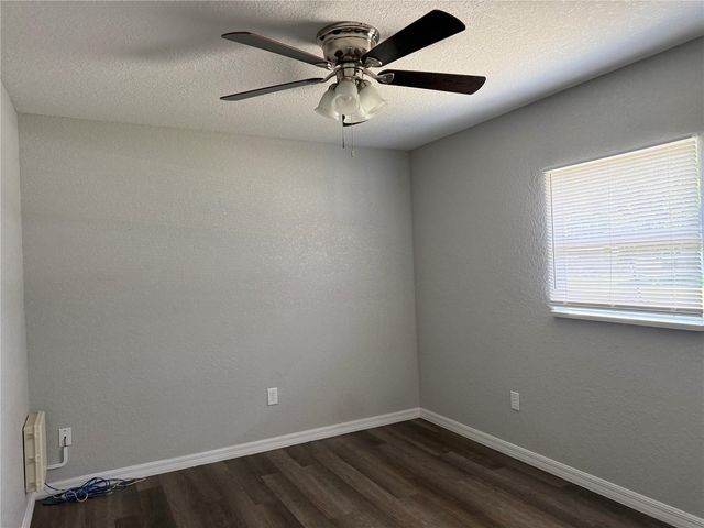 5812 17TH STREET, Zephyrhills, FL 33542
