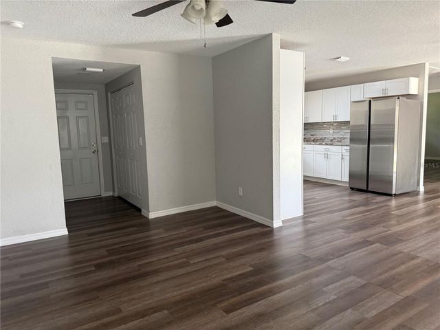 5812 17TH STREET, Zephyrhills, FL 33542
