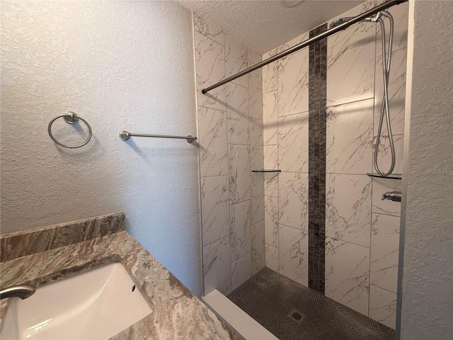 5812 17TH STREET, Zephyrhills, FL 33542
