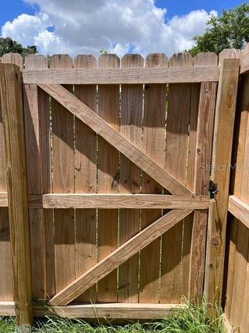 5812 17TH STREET, Zephyrhills, FL 33542