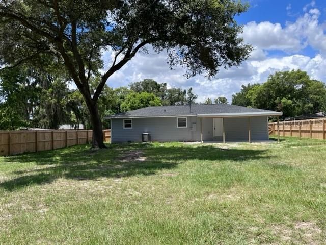 5812 17TH STREET, Zephyrhills, FL 33542