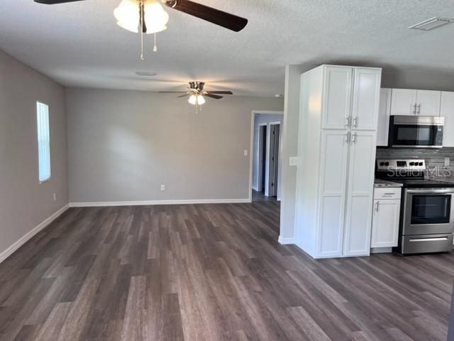 5812 17TH STREET, Zephyrhills, FL 33542