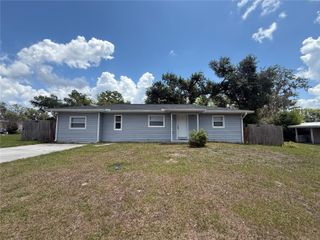 5812 17TH STREET, Zephyrhills, FL 33542