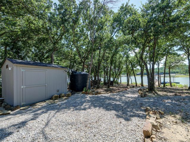 455 County Road 1742, Chico, TX 76431