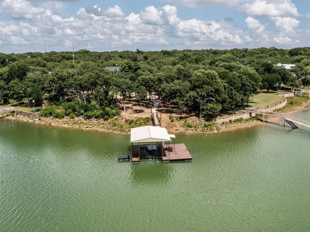 455 County Road 1742, Chico, TX 76431