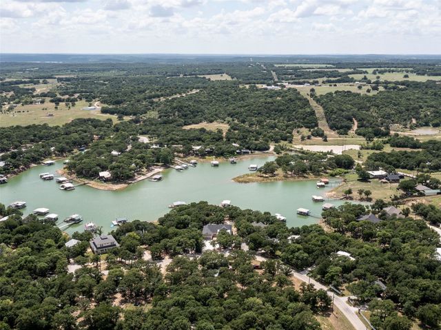 455 County Road 1742, Chico, TX 76431