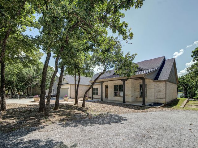455 County Road 1742, Chico, TX 76431