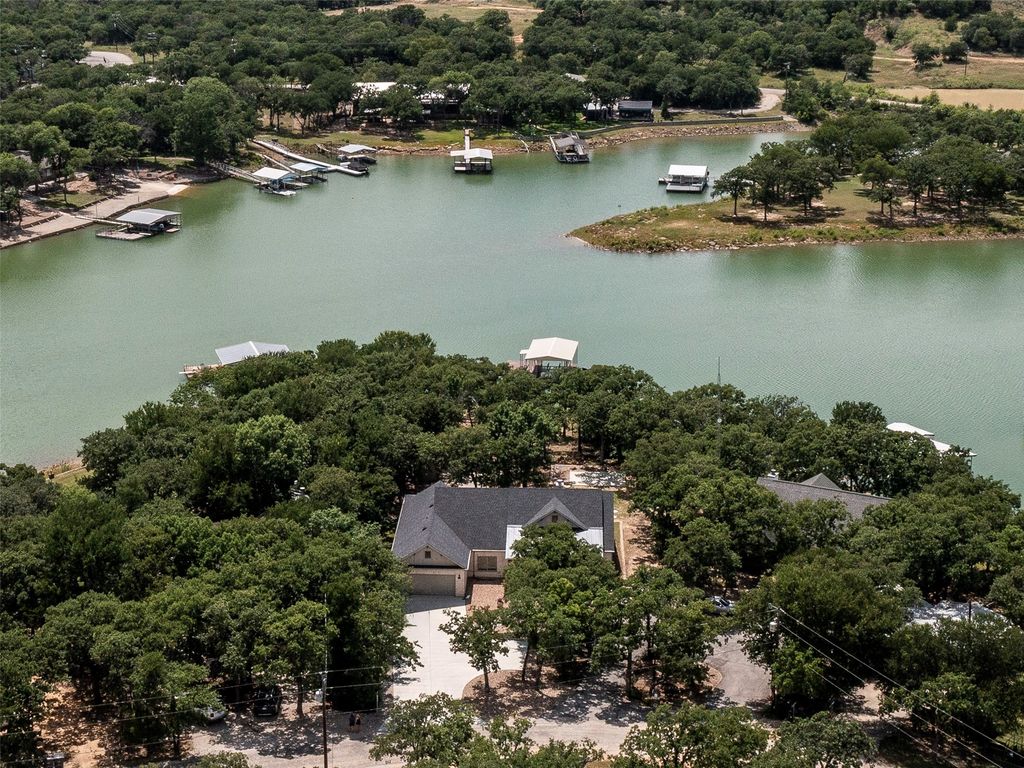 455 County Road 1742, Chico, TX 76431