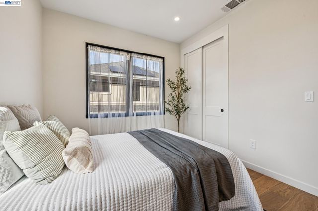 1142 Dwight Way, Berkeley, CA 94702