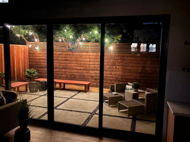 1142 Dwight Way, Berkeley, CA 94702