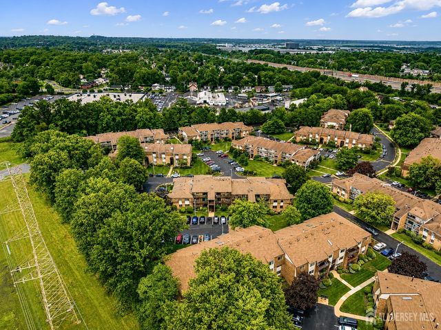 201 Edison Glen Terrace, Edison, NJ 08837