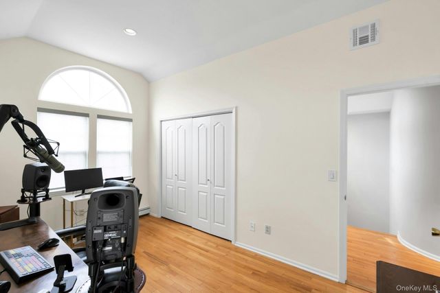 52 Edgewood Road, Port Washington, NY 11050