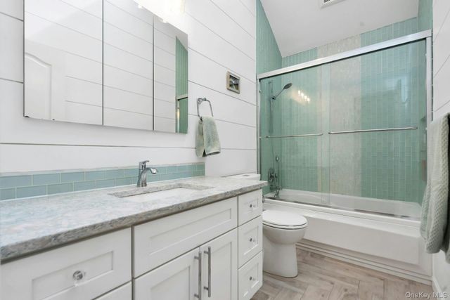 52 Edgewood Road, Port Washington, NY 11050