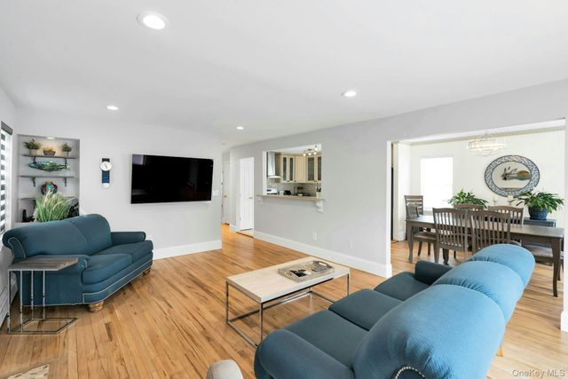 52 Edgewood Road, Port Washington, NY 11050