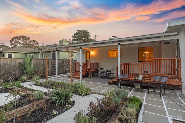 42 Billou St, San Rafael, CA 94901