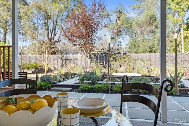 42 Billou St, San Rafael, CA 94901