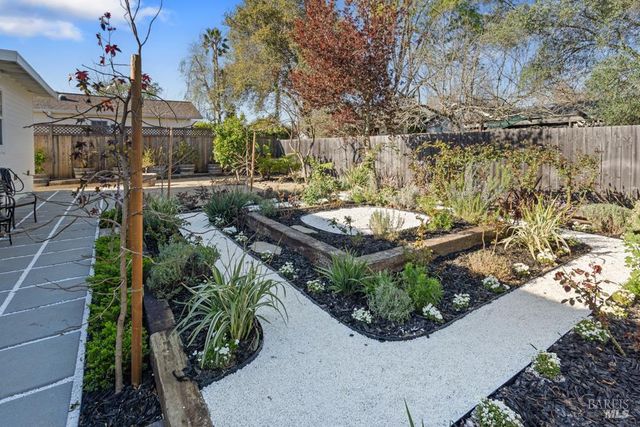 42 Billou St, San Rafael, CA 94901