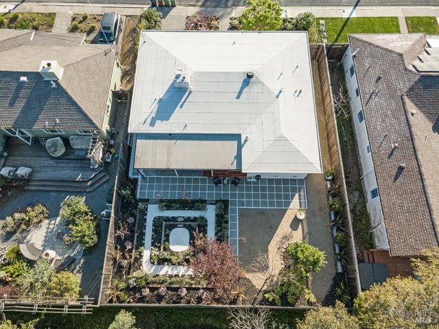 42 Billou St, San Rafael, CA 94901