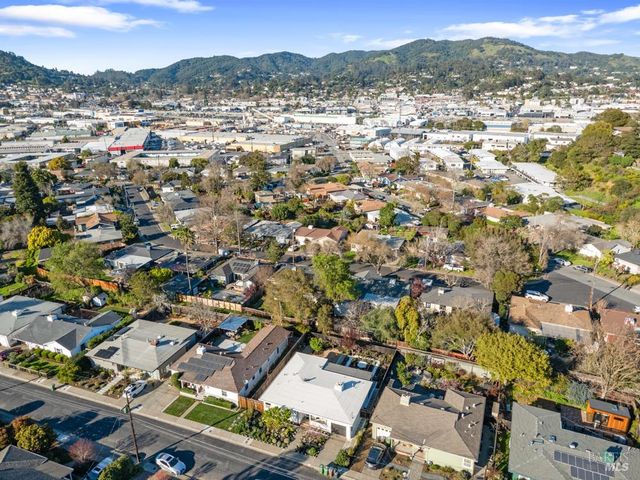 42 Billou St, San Rafael, CA 94901