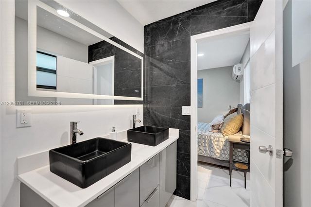 436 SW 4th Avenue, Fort Lauderdale, FL 33315