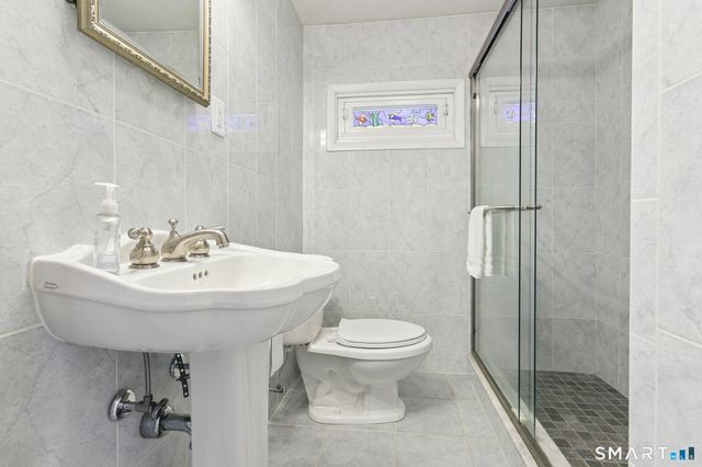 1010 Ocean Avenue, West Haven, CT 06516