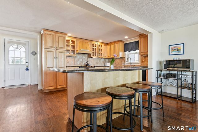 1010 Ocean Avenue, West Haven, CT 06516