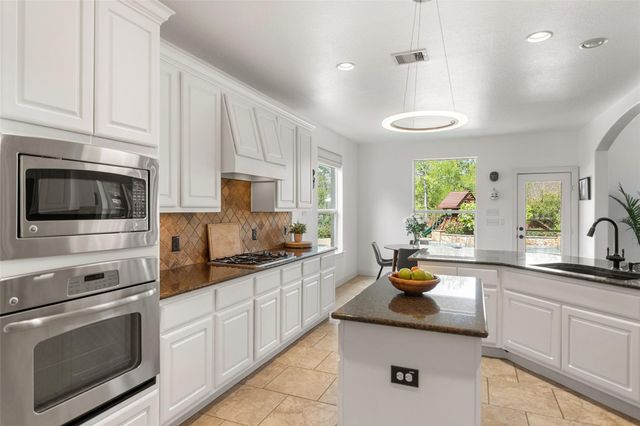 26 Verdin Place, The Woodlands, TX 77389